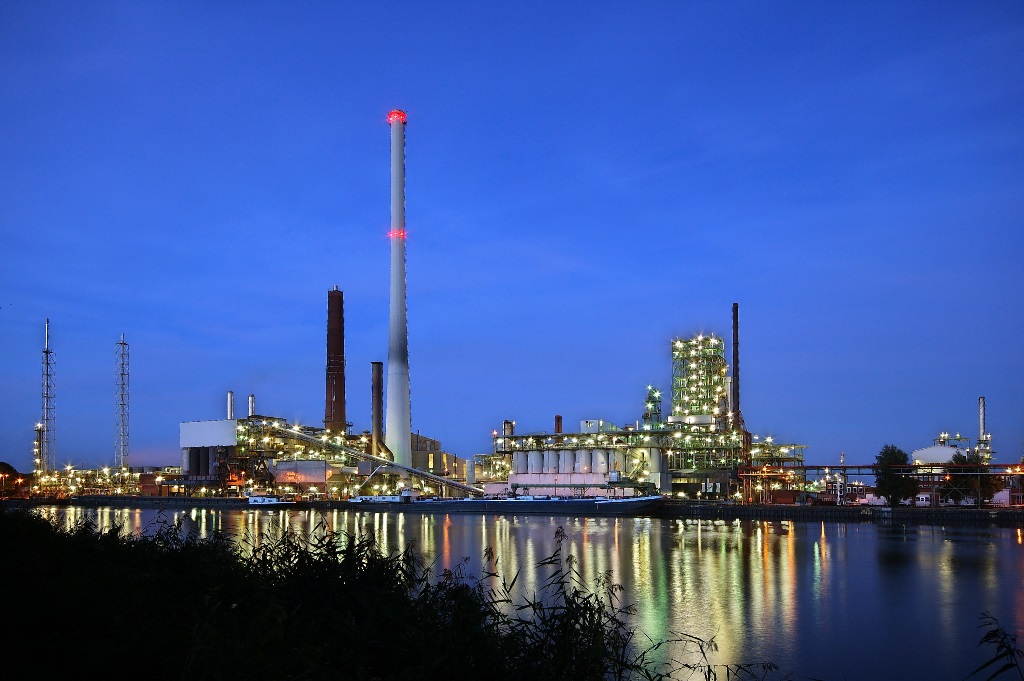 LESER Safety Valves - Night scene BP Lingen